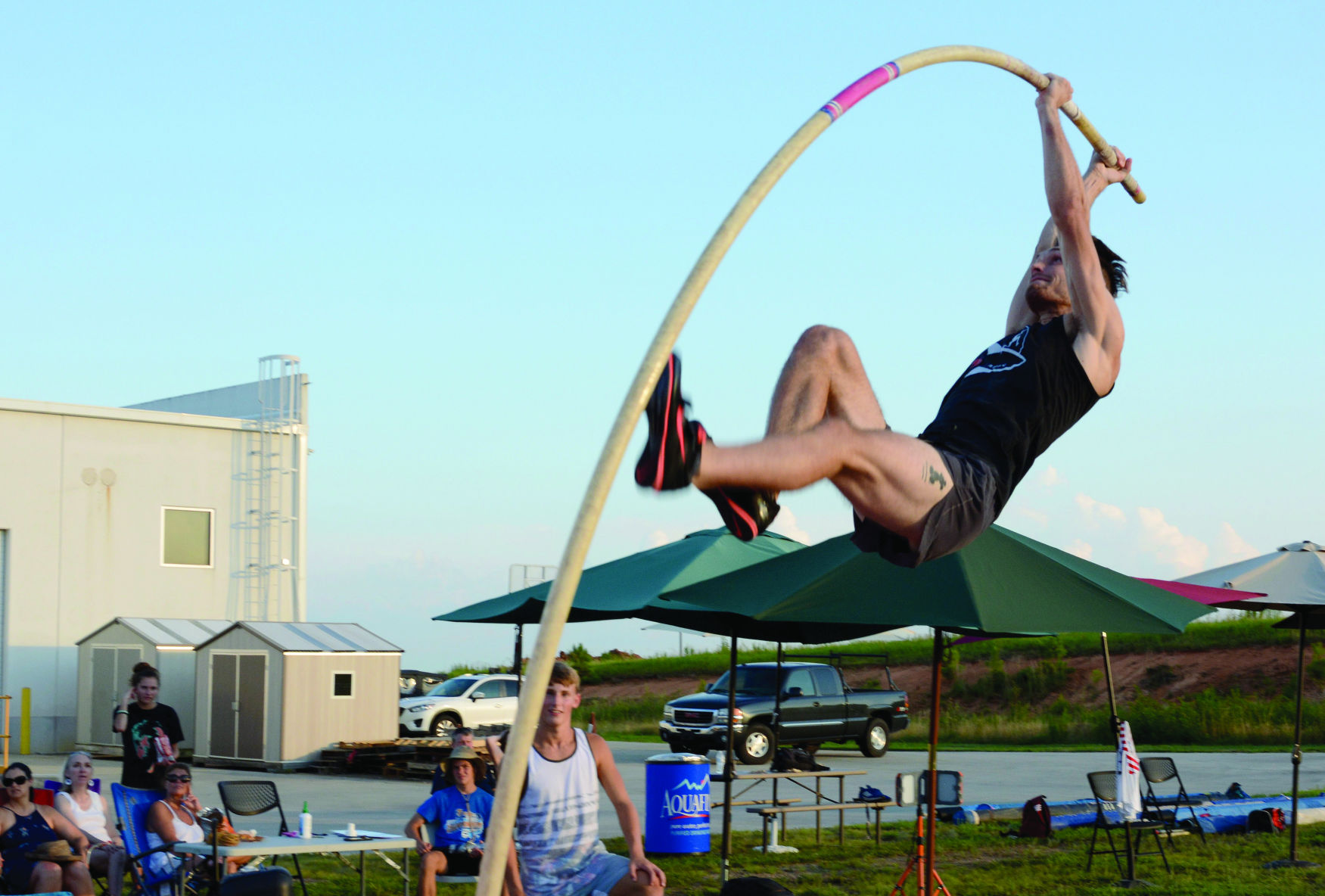 7-14 POLE VAULT 6
